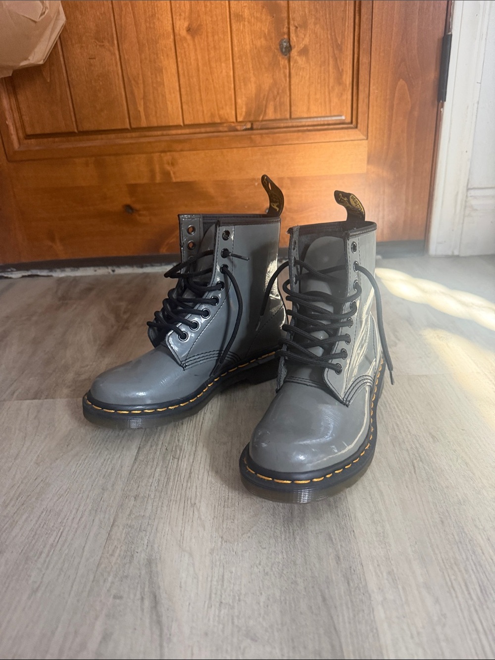 Dr. Martens kids Gray Lace-Up Patent Combat Boots
